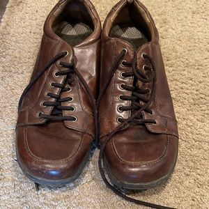Men’s born leather shoes brown size 11.5